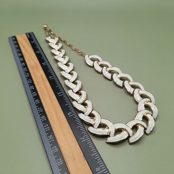 Vintage Coro Necklace, Gold Tone Links, Off White Enamel, 1950s, 16 Inch - Picture 8 of 11